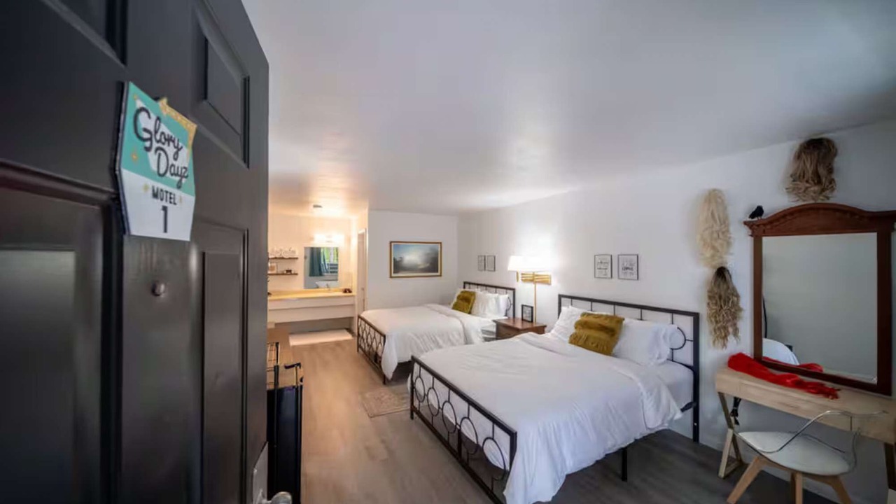 Photo of Bedroom in Eureka Springs Historic District