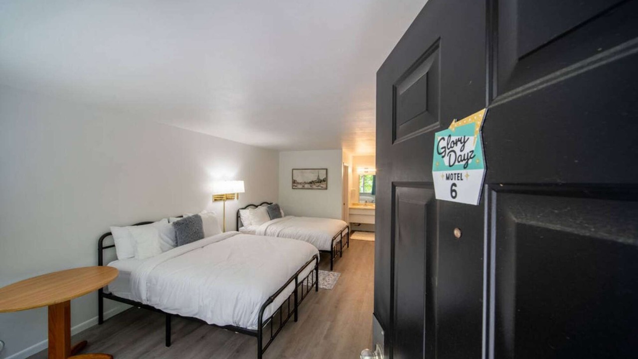 Photo of Bedroom in Eureka Springs Historic District
