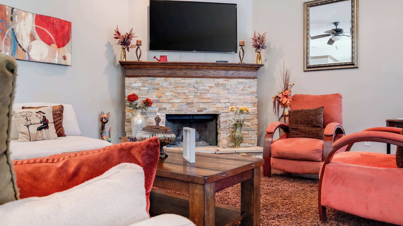 Photo of Livingroom in Rowlett