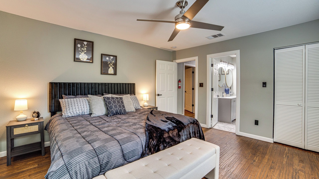 Photo of Bedroom in Commerce