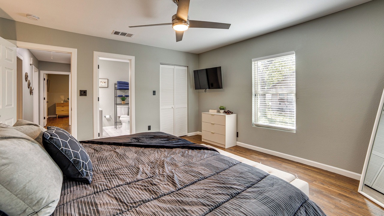 Photo of Bedroom in Commerce