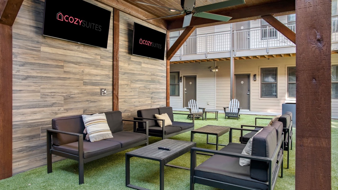 Photo of Outdoor in Hillsboro Village