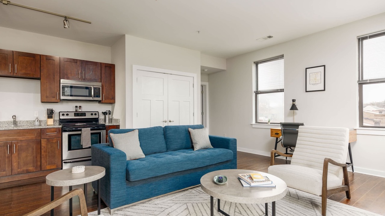 Photo of Livingroom in Hillsboro Village