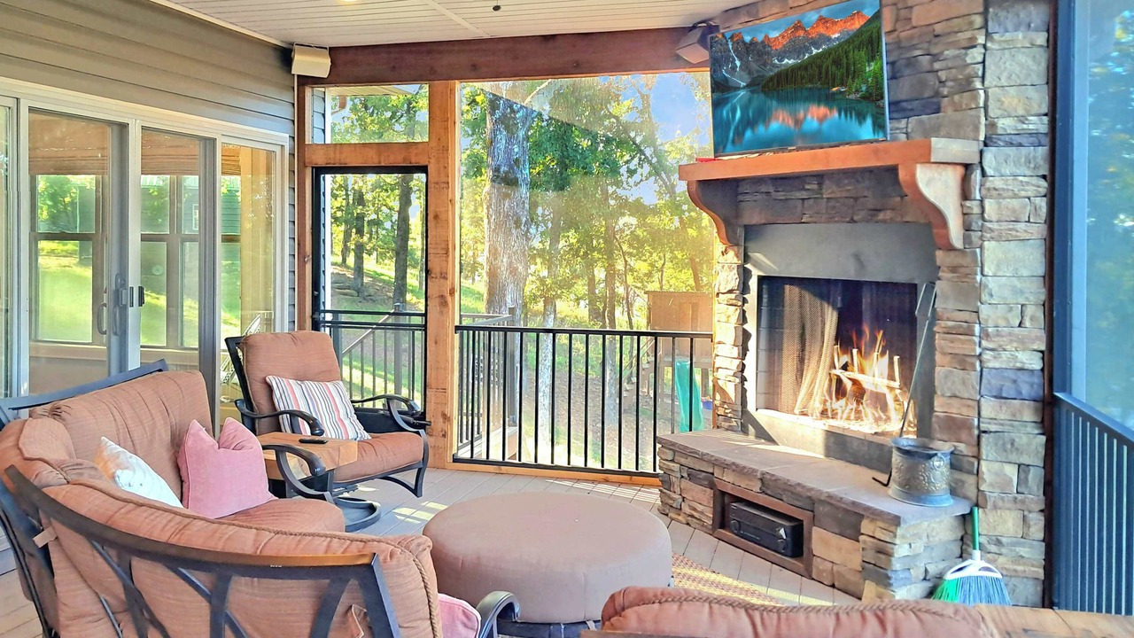 Photo of Livingroom in Rogers