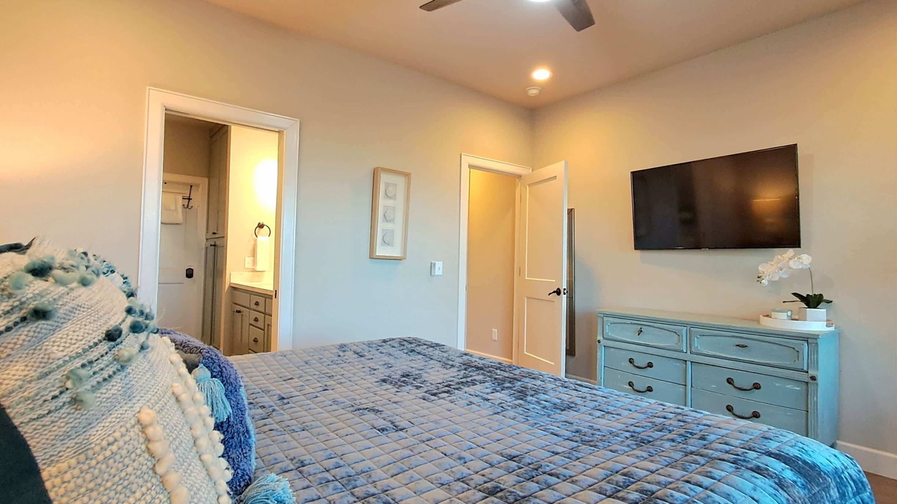 Photo of Bedroom in Rogers