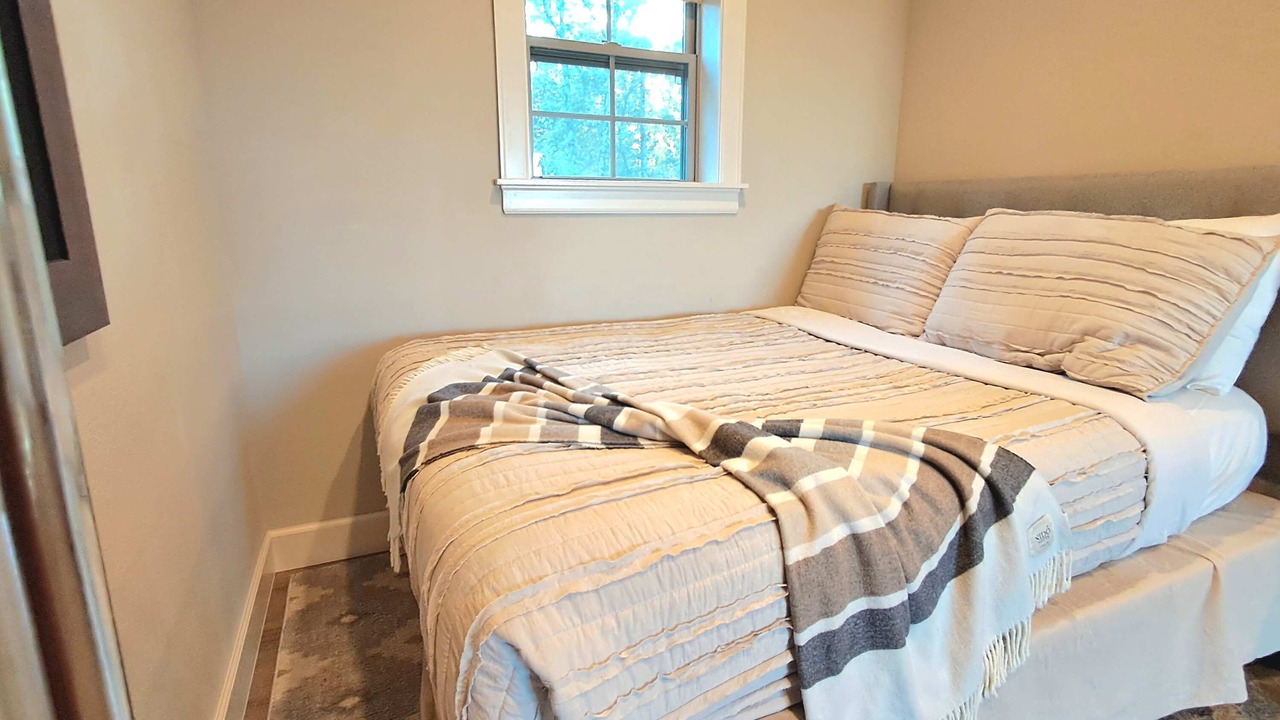 Photo of Bedroom in Rogers