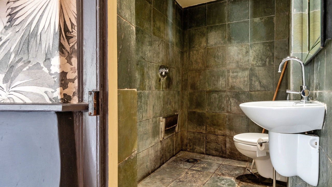 Photo of Bathroom in Lechlade