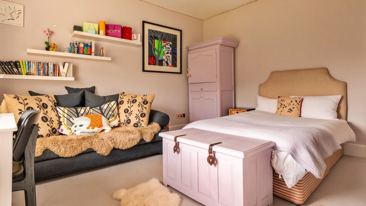 Photo of Bedroom in Lechlade