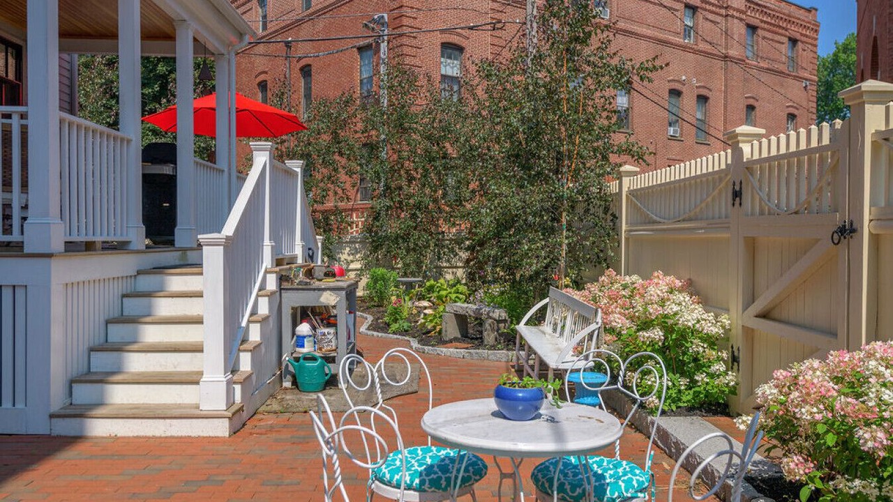 Photo of Outdoor in West End