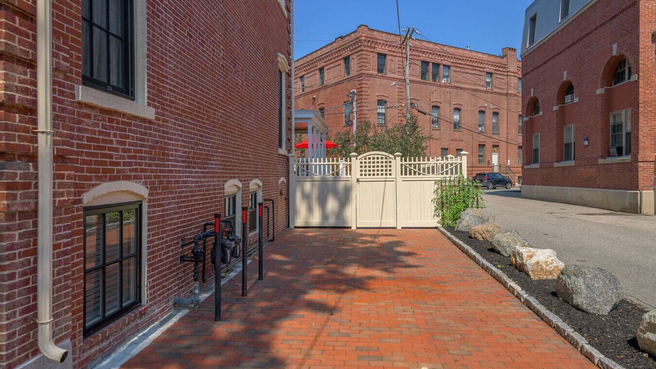 Photo of Outdoor in West End