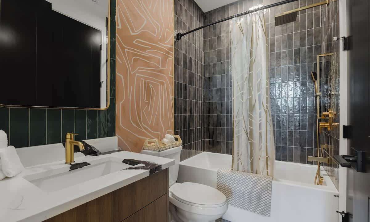 Photo of Bathroom in University District