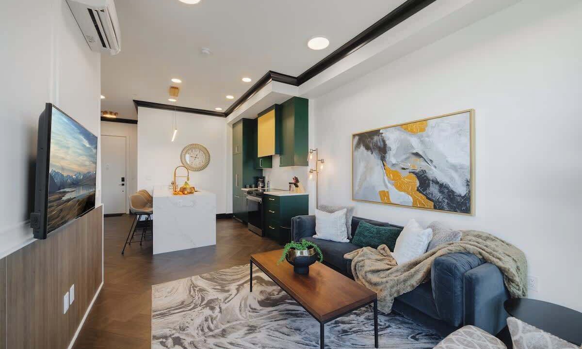 Photo of Livingroom in University District