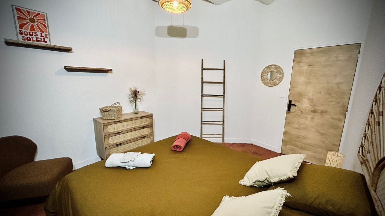 Photo of Bedroom in Saint-Bauzille-de-Putois