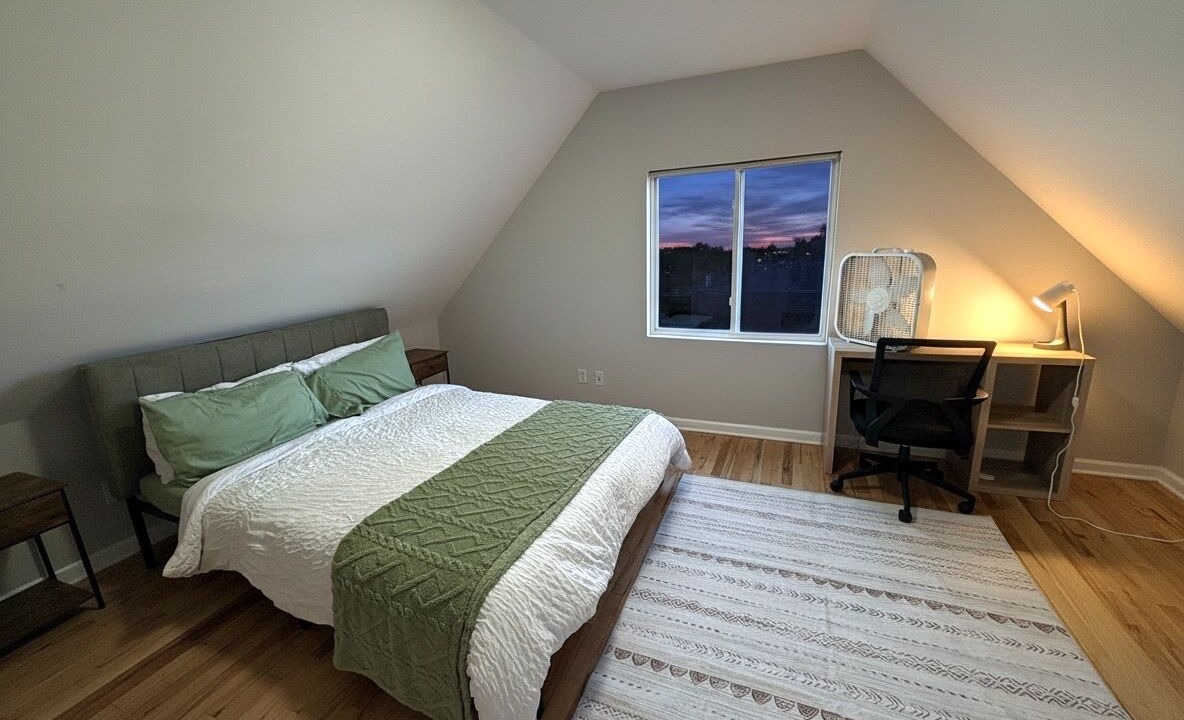 Photo of Bedroom in Tompkinsville