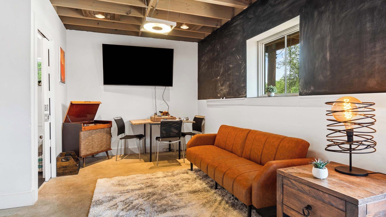 Photo of Livingroom in Dripping Springs