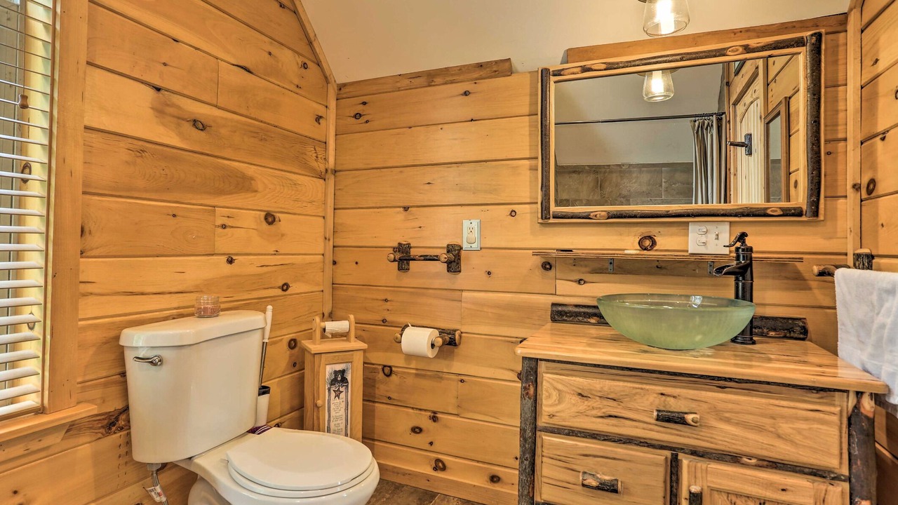 Photo of Bathroom in Blakely
