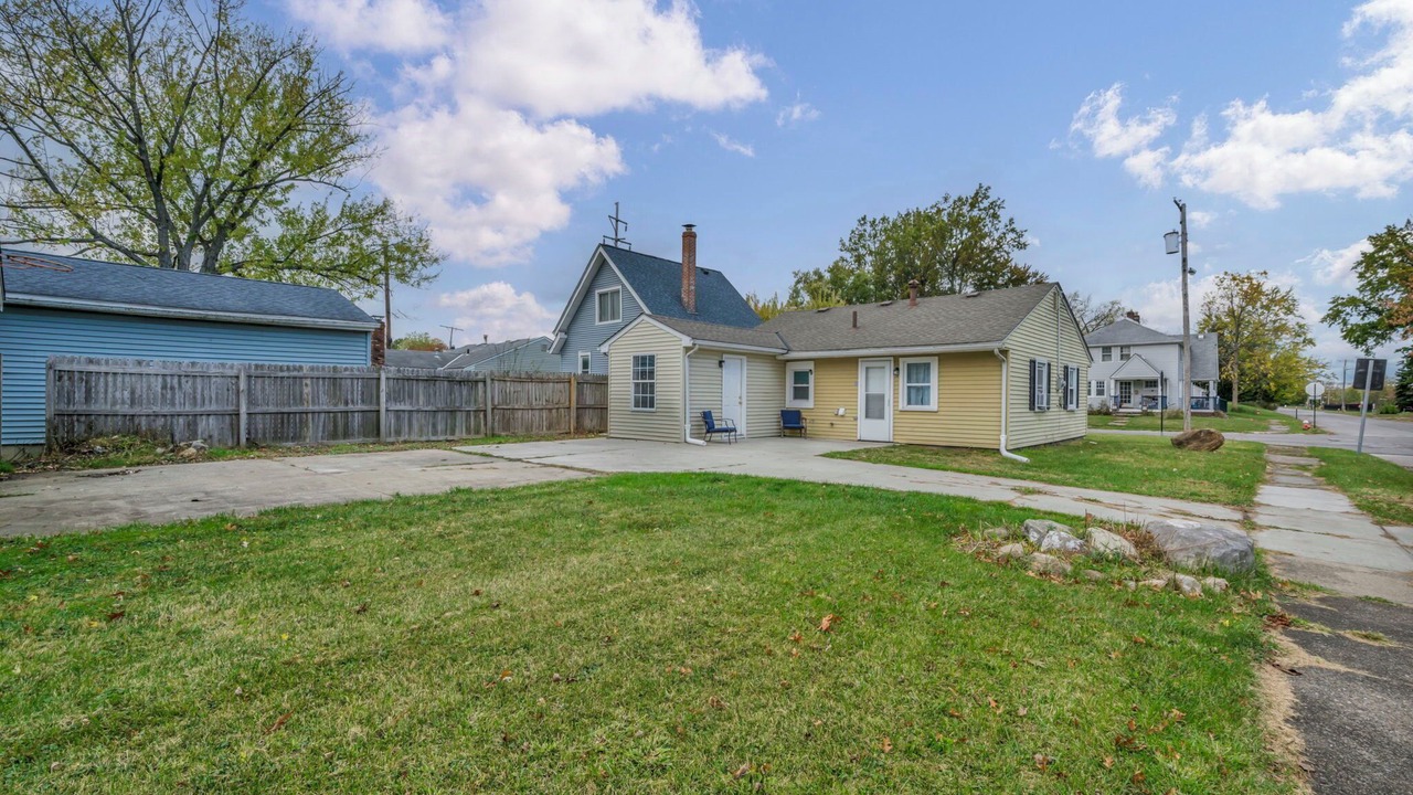 Photo of Outdoor in Elyria