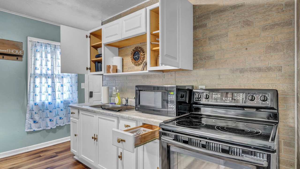 Photo of Kitchen in Elyria
