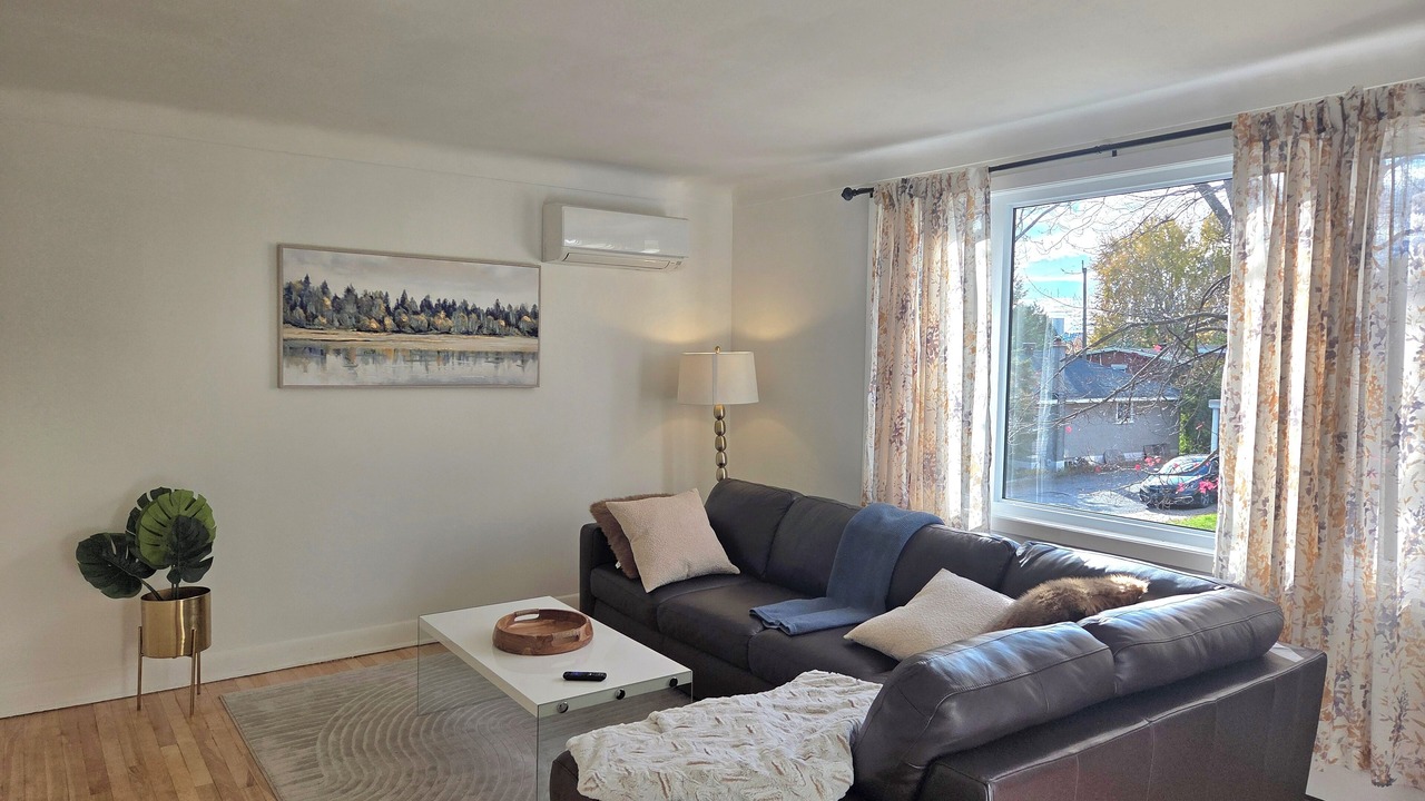 Photo of Livingroom in Vanier