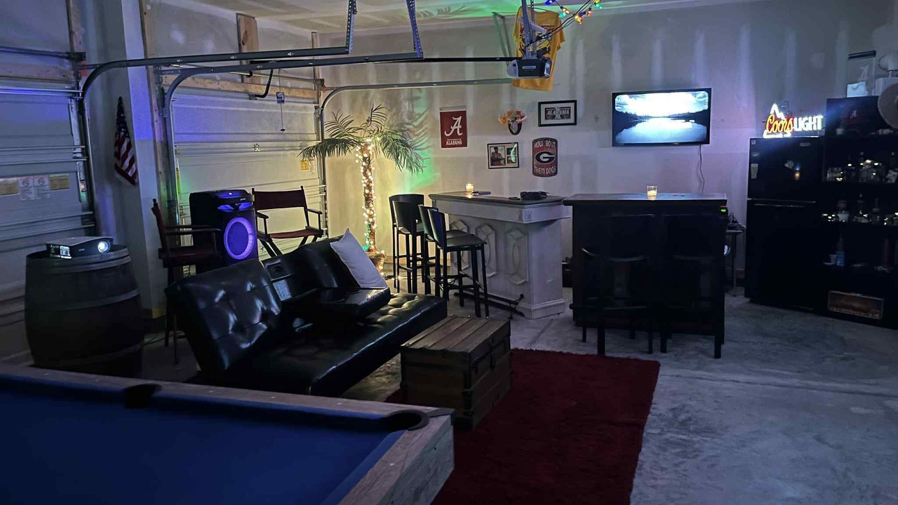 Photo of Bedroom in Springville