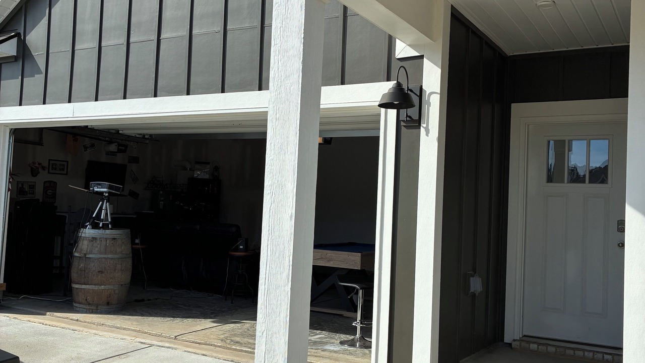 Photo of Bedroom in Springville