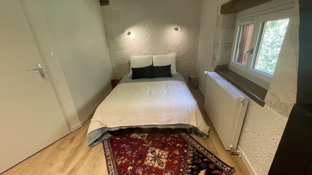 Photo of Bedroom in Ballan-Mire