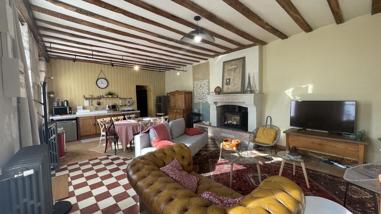 Photo of Livingroom in Ballan-Mire
