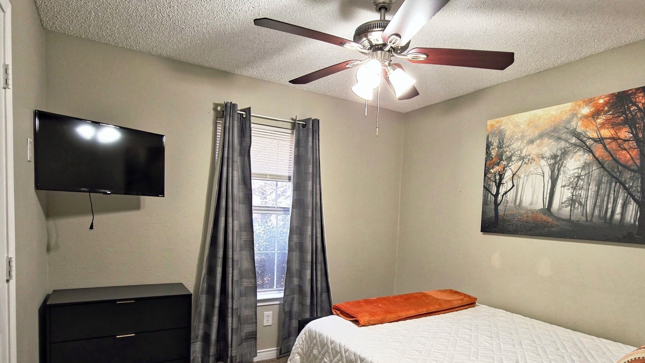 Photo of Bedroom in Crandall