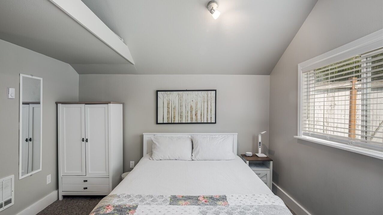 Photo of Bedroom in Northwest Everett
