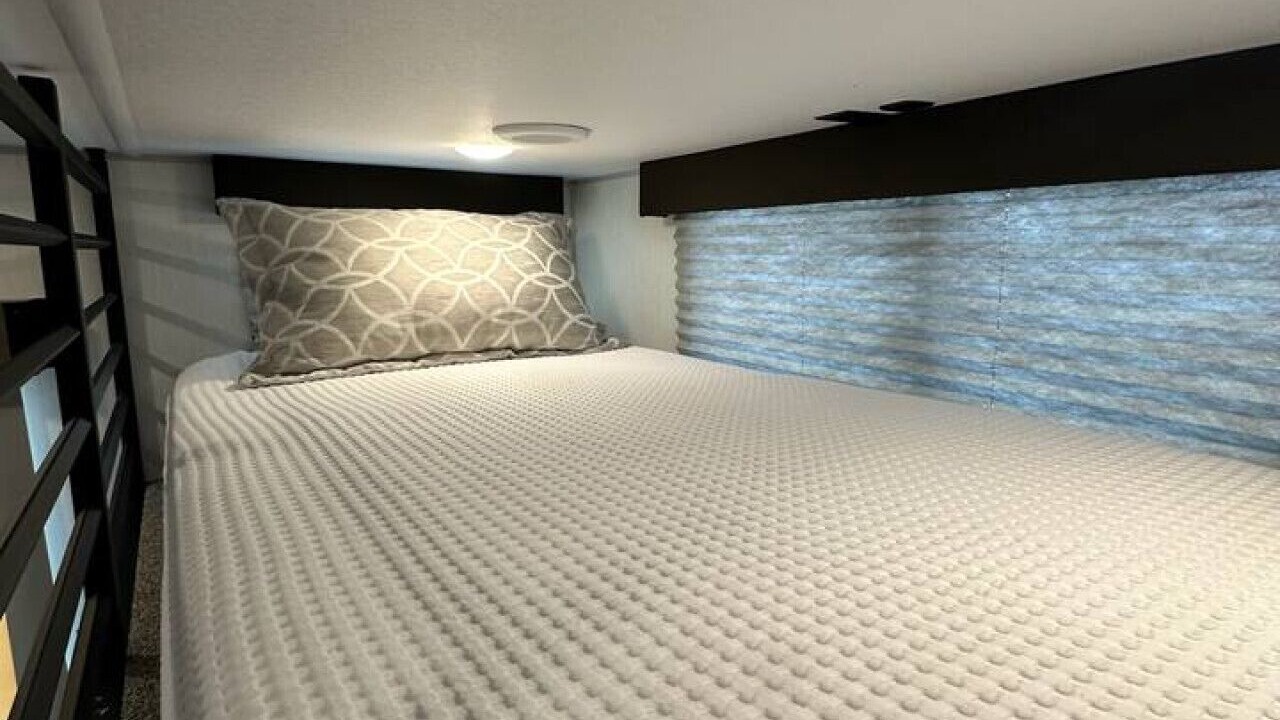 Photo of Bedroom in Northeast Entrance Badlands