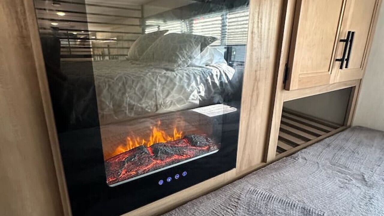 Photo of Bedroom in Northeast Entrance Badlands