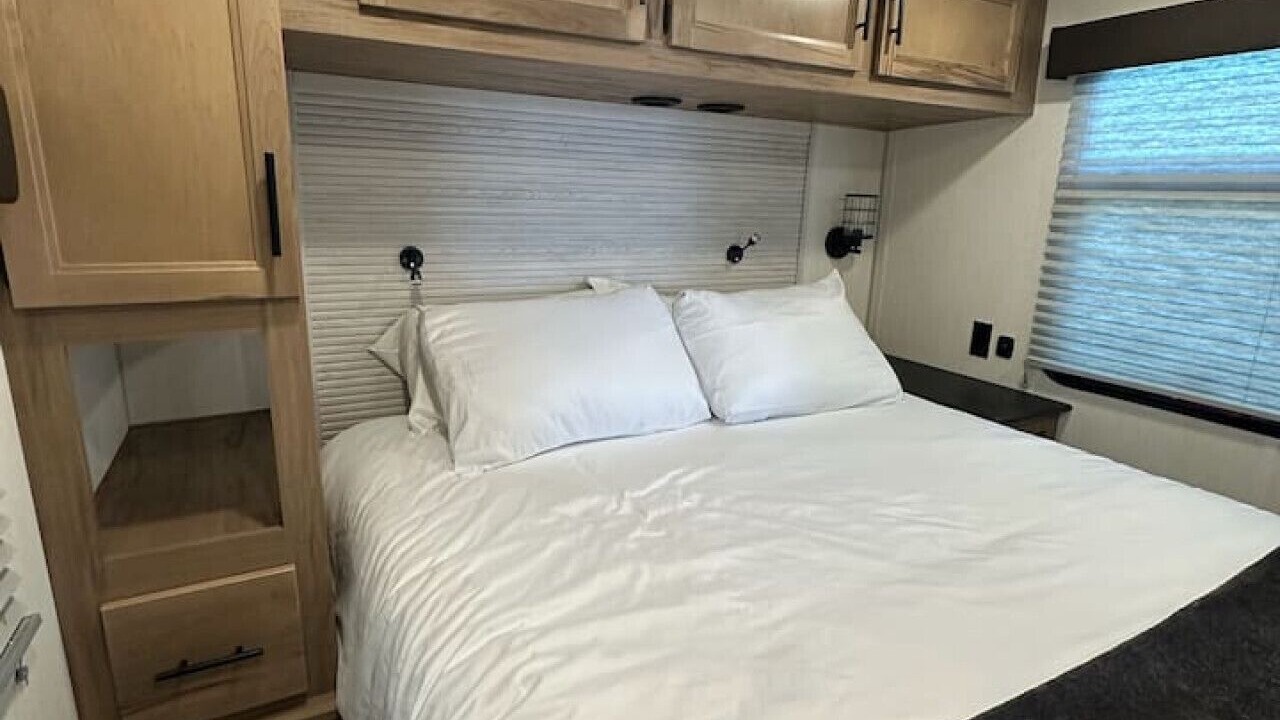 Photo of Bedroom in Northeast Entrance Badlands