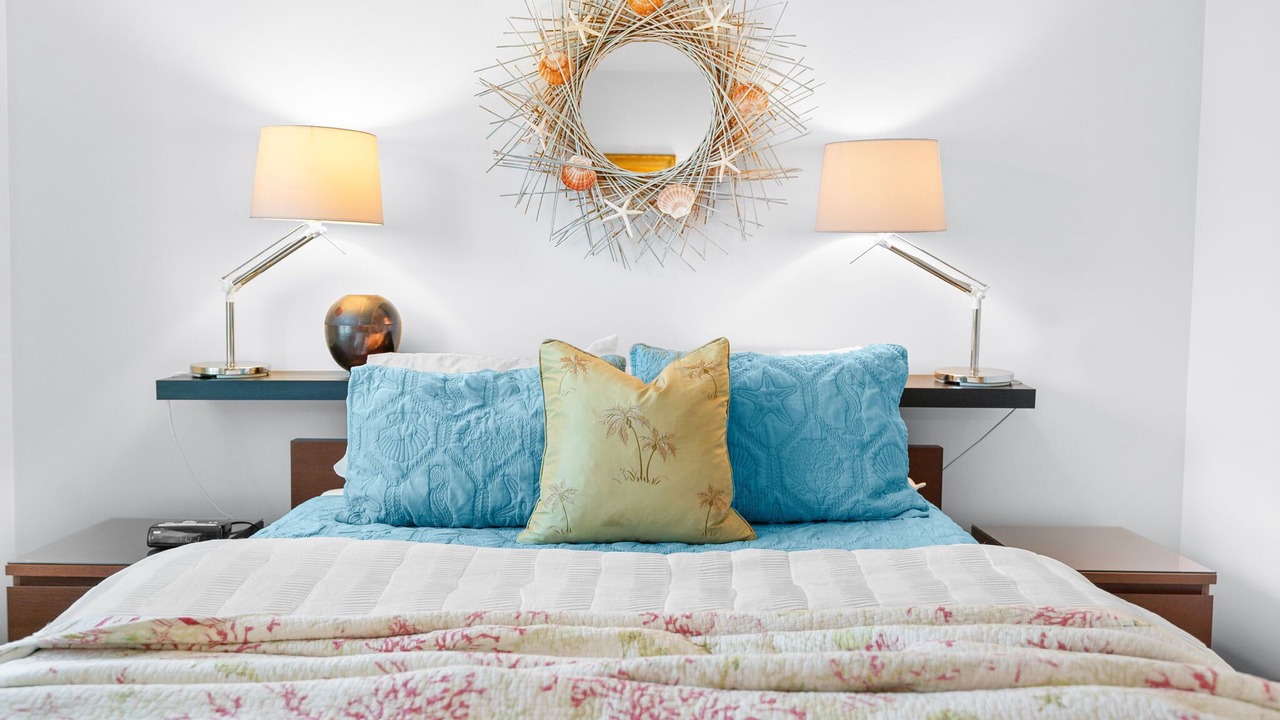 Photo of Bedroom in Surfcrest Village
