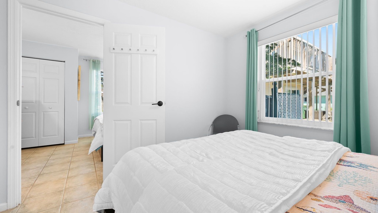 Photo of Bedroom in Surfcrest Village