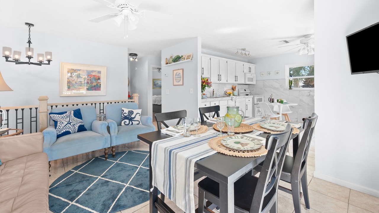 Photo of Livingroom in Surfcrest Village