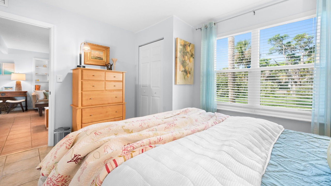 Photo of Bedroom in Surfcrest Village