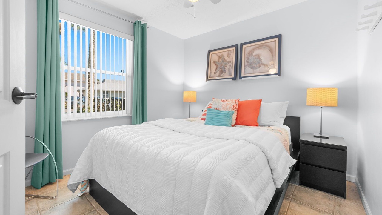 Photo of Bedroom in Surfcrest Village