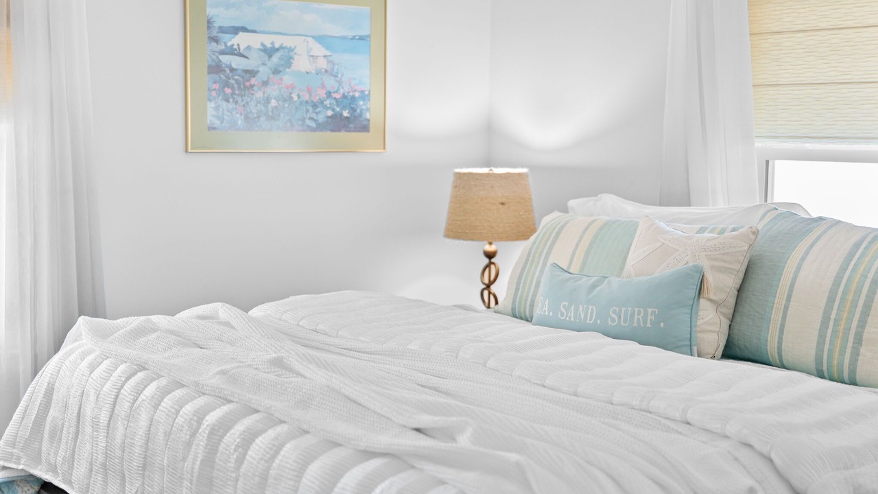 Photo of Bedroom in Surfcrest Village
