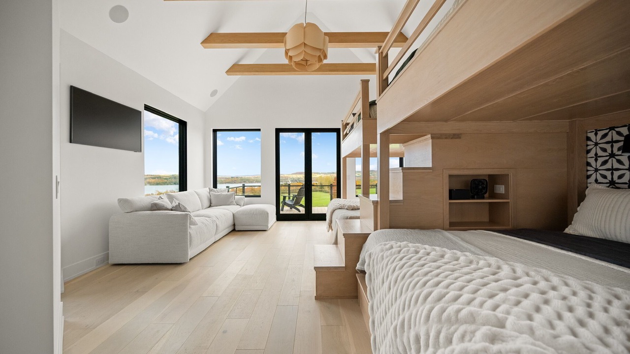 Photo of Bedroom in Skaneateles