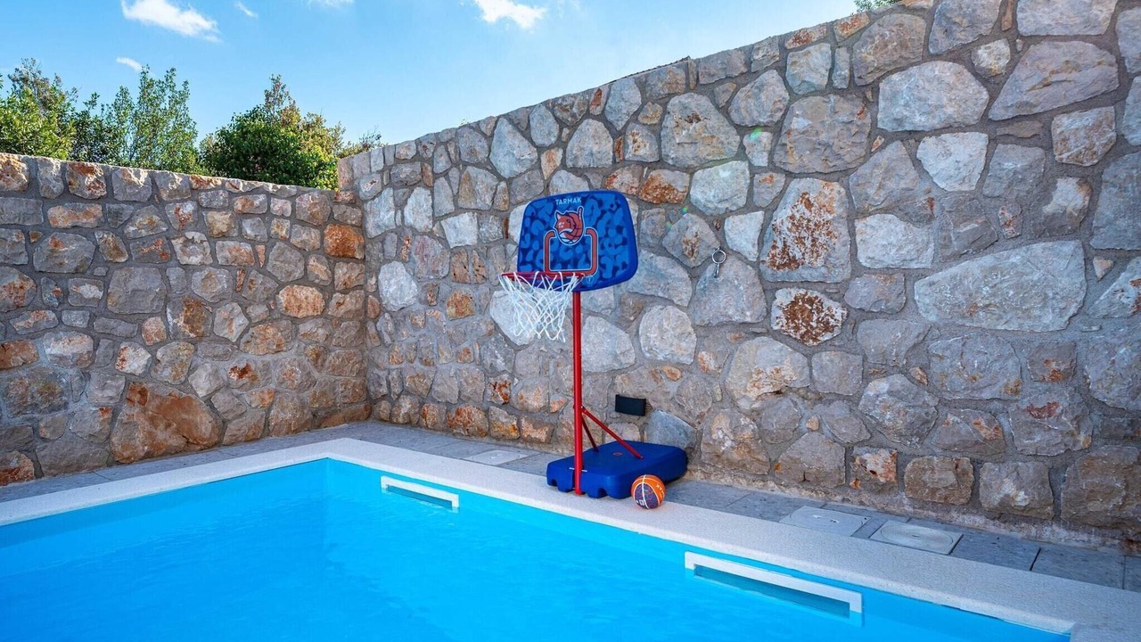 Photo of Outdoor in Lukoran