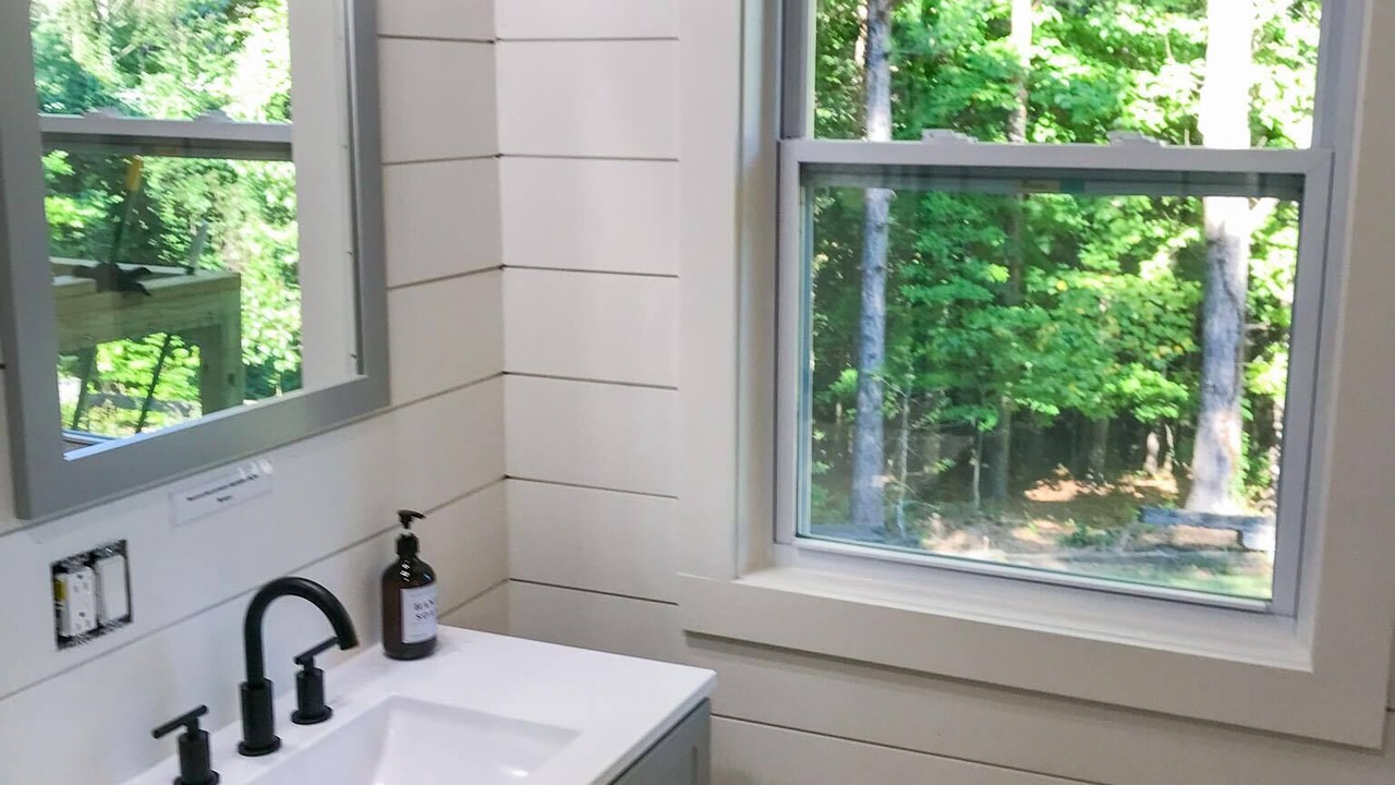 Photo of Bathroom in Seneca