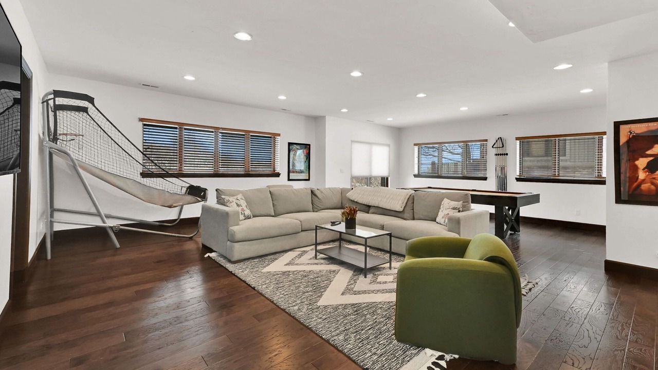 Photo of Livingroom in Eden