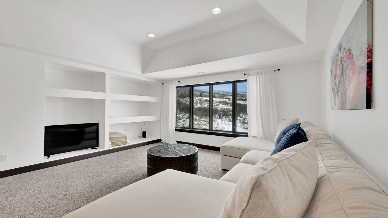 Photo of Livingroom in Eden