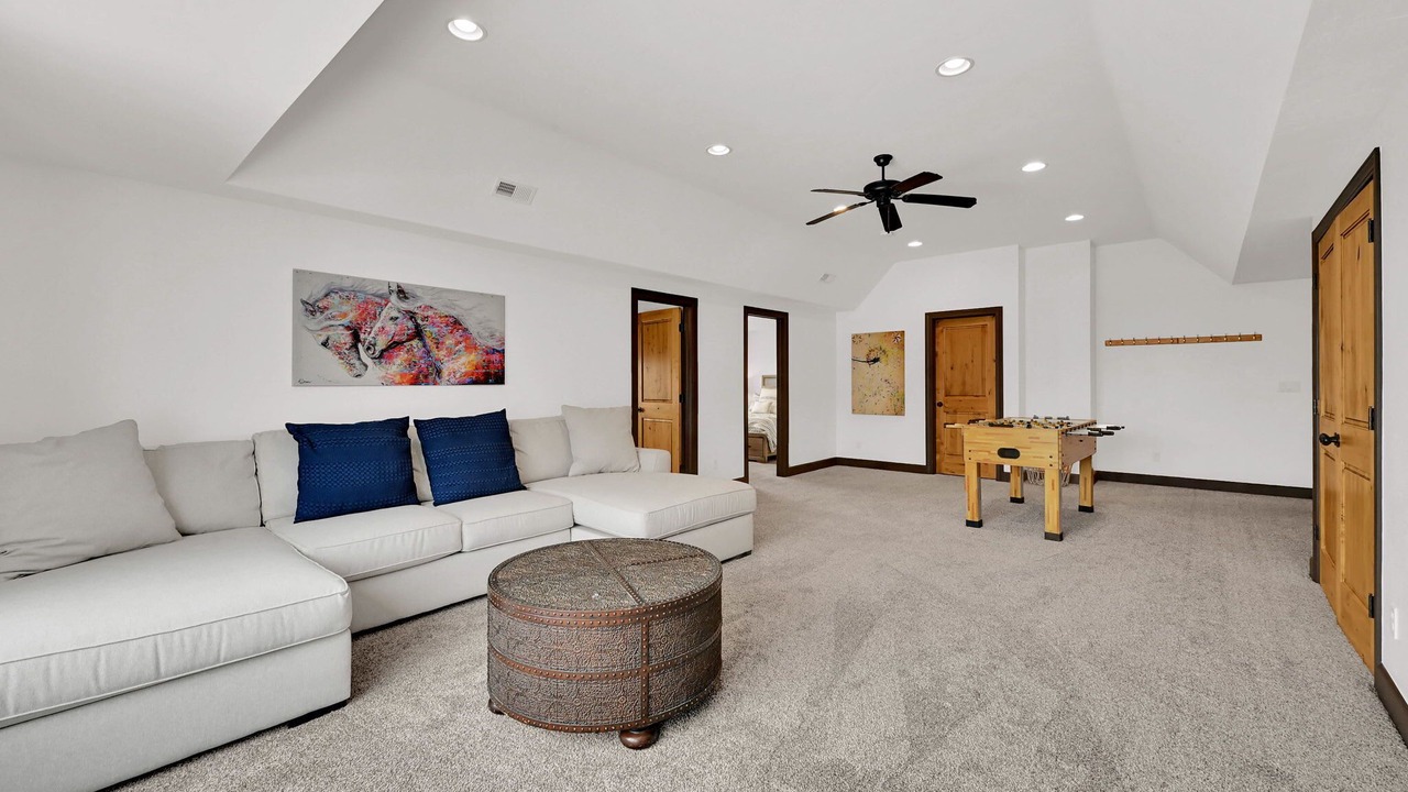Photo of Livingroom in Eden