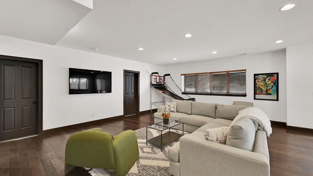 Photo of Livingroom in Eden