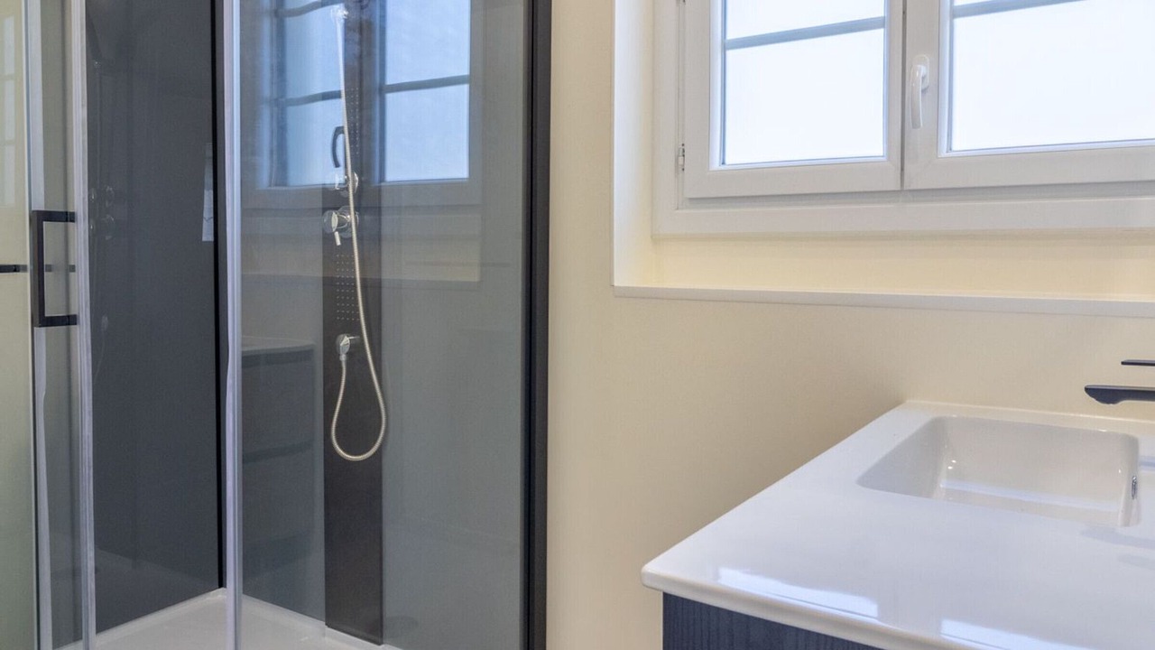 Photo of Bathroom in Saint-Aubin-de-Luigne