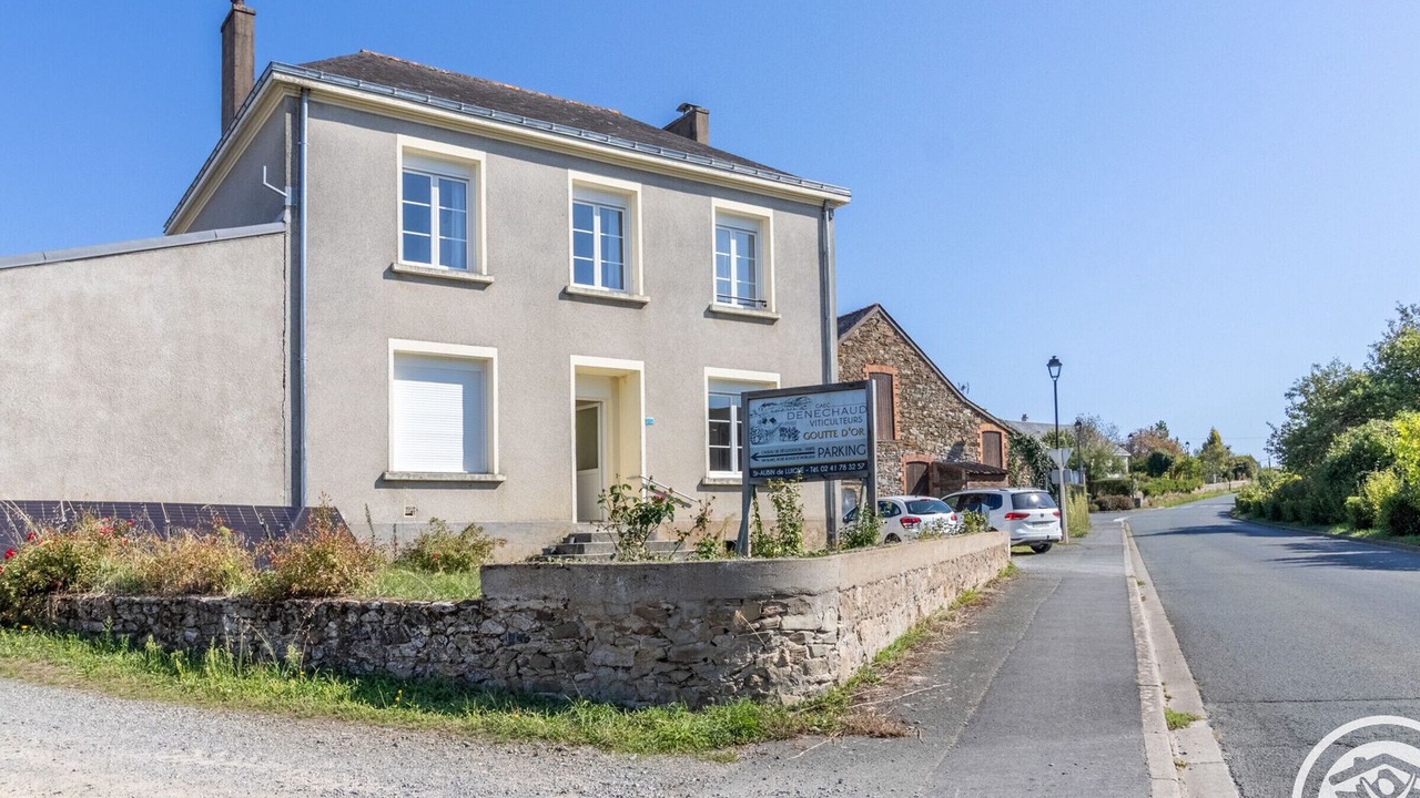 Photo of Outdoor in Saint-Aubin-de-Luigne