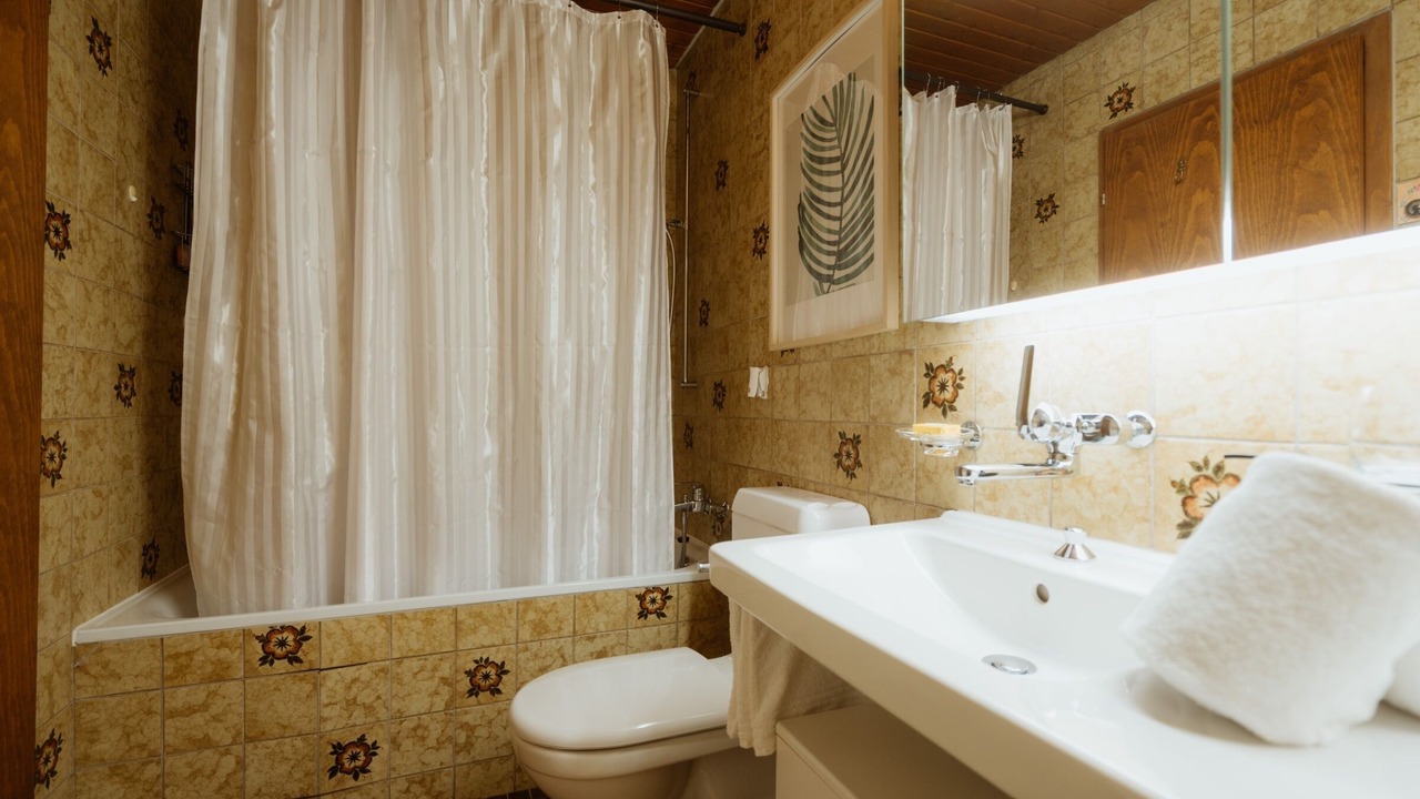Photo of Bathroom in Mitloedi