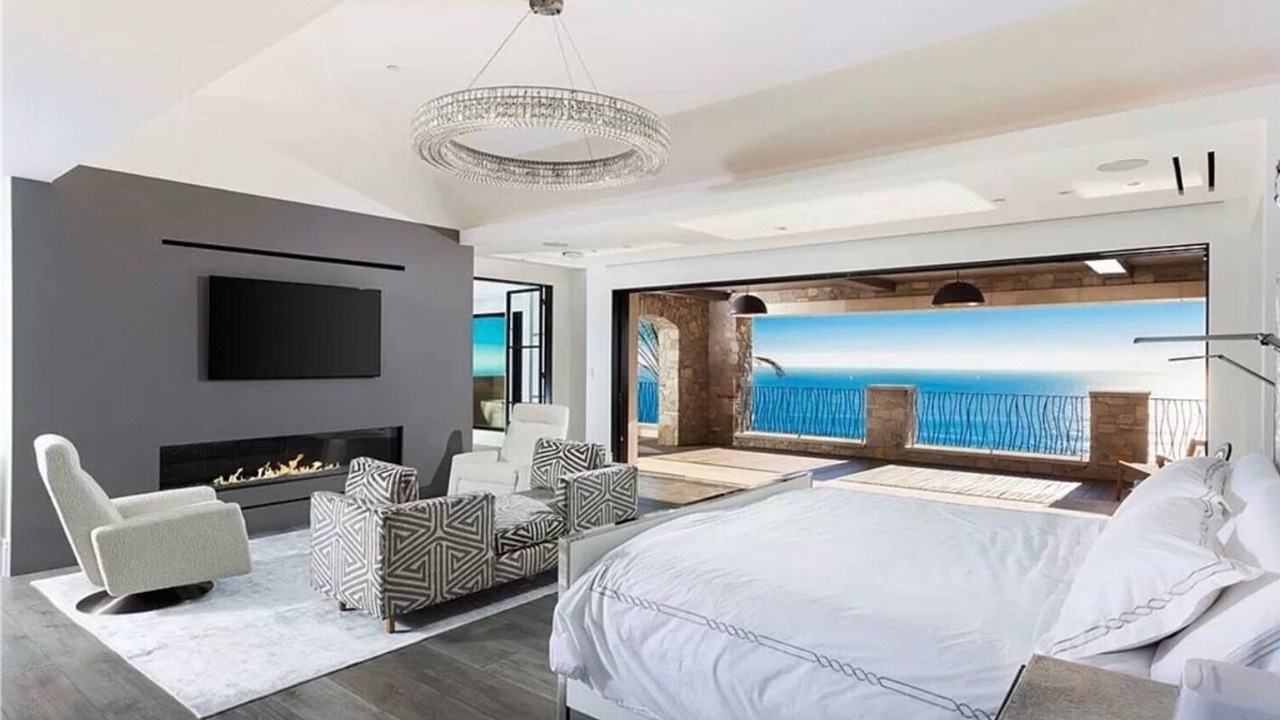 Photo of Bedroom in Newport Coast
