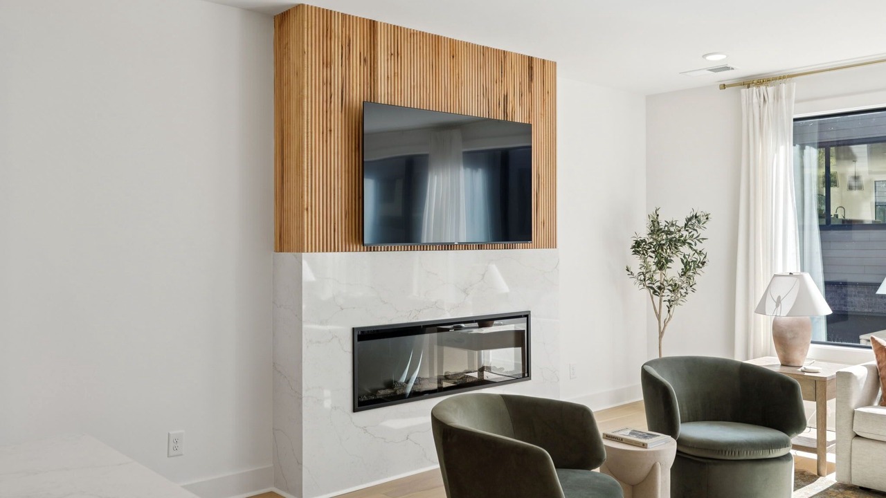 Photo of Livingroom in Hurwood Heights
